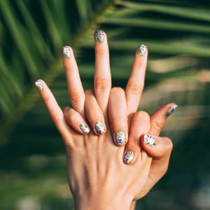 Crazy Tırnak Dövmesi