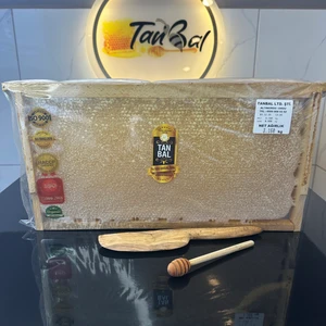 Tanbal Arı Çiftliği Üreticisinden 1.sınıf Yayla Petekli Balı 2,8kg ve üstü