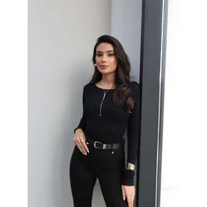 Esra Helvacı Kayık Yaka Transparan Bluz