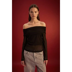 Slim Fit Dar Kesim Omzu Açık Tül Uzun Kollu Tişört E2368AX24WN