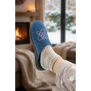 Kadın Kışlık Keçe Nakışlı Kalp Tasarım Ev Bahçe Terlik