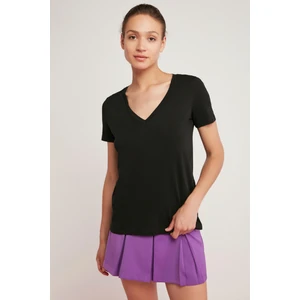 Mabel Kadın  Pamuk V Yaka Yarım Kollu Siyah T-Shirt