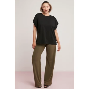 Aısha Kadın Büyük Beden Vücudu Saran Beli Lastikli Krep Interlok Flare Haki Büyük Beden Pantolon