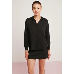 Eve Kadın Hafif Dökümlü Viskon Regular Fit Siyah Gömlek
