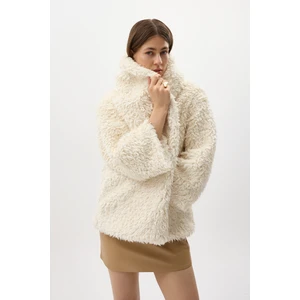 Ekru Çıt Çıtlı Peluş Kadın Kaban 8471
