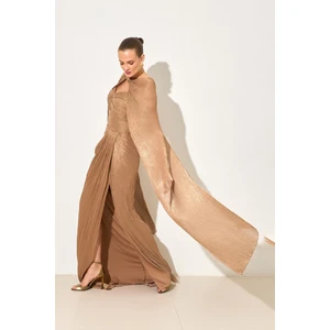 Koyu Gold Pelerin ve Drape Detaylı Geniş Kalıp Abiye Elbise