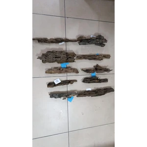Natural Dragon Wood 25-40 cm   1 Adet
