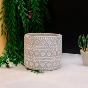 Dantel Işlemeli Elyapımı Dekoratif Beton Saksı