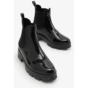 Kadın Siyah Rugan Yağmur Bot Düz Topuklu Doğal Kauçuk Malzeme ile Şık Tasarım