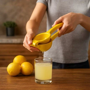 Sarı Plastik Limon Sıkacağı