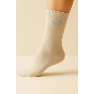Esnek ve Rahat Çorap Krem
