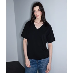 Basic V yaka tişört IS1260070102001