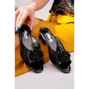 Kadın Siyah Taş Tokalı Ev Terliği