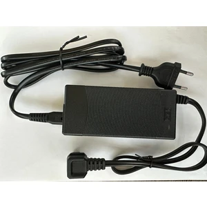 Oto Buzdolabı Adaptörü 220 Volt AC 12 Volt