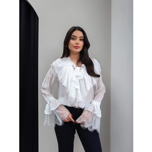 Esra Helvacı Dantelli Yaka Bağlamalı Gömlek