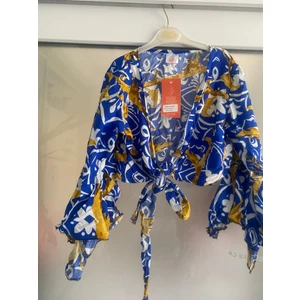 Önü Bağlamalı Crop Bluz Çiçek Desenli Bluz