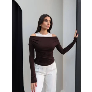Esra Helvacı Atlet Detay Asimetrik Kesim Basic Bluz