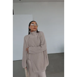 Özge Özgenç Yanı Fermuarlı Oversize Triko