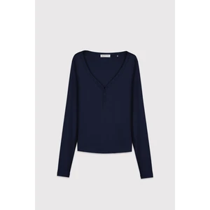 Düğmeli Patlı Uzun Kollu Üst