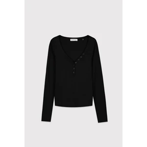 Düğmeli Patlı Uzun Kollu Üst