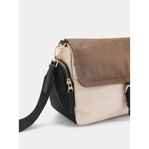 Kapaklı Teknik Kumaş Çapraz Çanta