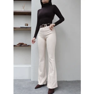 Esra Helvacı Krem Ispanyol Paça Jean