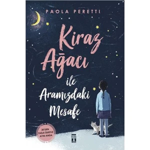 Genç Timaş Kiraz Ağacı Ve Aramızdaki Mesafe