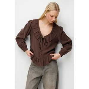 4813 Kadın Volanlı V Yaka Bluz Kahve