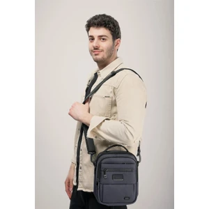 31635 Çapraz Askılı Çanta