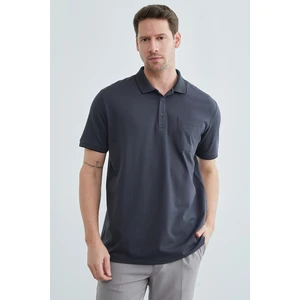 Düğmeli Tek Cepli Polo Yaka  Tişört