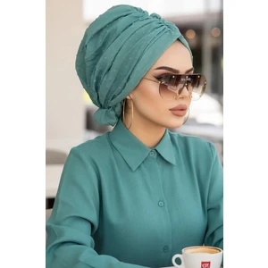 Aişe Tesettür Yeşil Ponpon Tokalı Bone