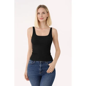 Nbb Siyah Kare Yaka Seamless Body