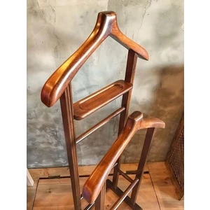 Desa Mobilya Çift Tepeli Dilsiz Uşak Ceviz Renk