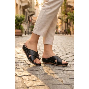 Yazlık Kadın Terlik