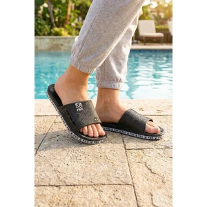 Yazlık Kaydırmaz Taban Kadın Terlik