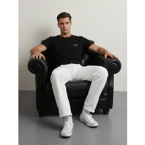 Minimal Baskılı Siyah T-Shırt