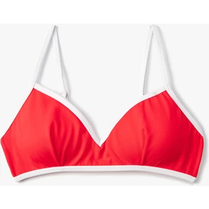 Üçgen Bikini Üstü Biye Detaylı Kaplı