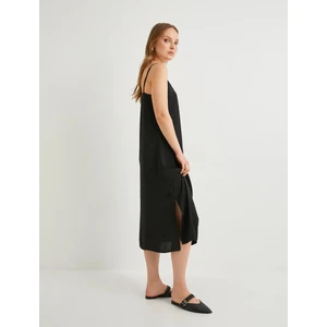 Midi Askılı Elbise Yırtmaç Detaylı