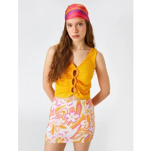 Cut-Out Detaylı Atlet