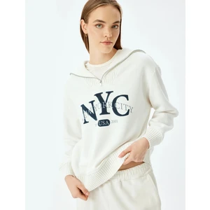 Yarım Fermuarlı Baskılı Oversize Kolej Sweatshirt