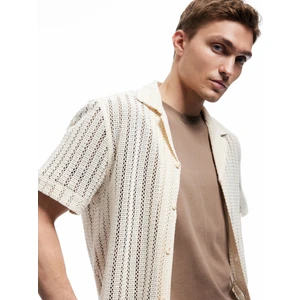 Devrik Yaka Pamuklu Regular Fit Ajurlu Kısa Kollu Gömlek