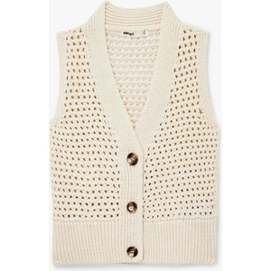 V Yaka Düğmeli Ajurlu Triko Yelek