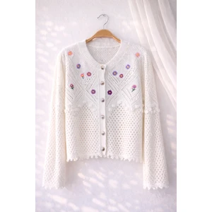 Nakış Işlemeli Romantik Hırka Kadın Bej