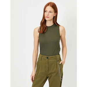 Halter Yaka Dar Kesim Atlet