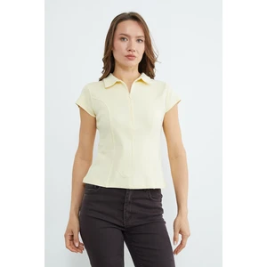 Basic Yarım Fermuarlı Polo Yaka Slim Fit Tişört
