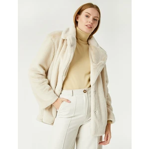 Düğmeli Oversize Kısa Peluş Kaban