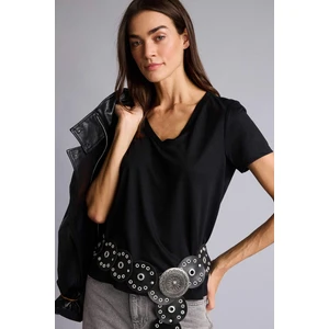 Regular Fit V Yaka Basic Düz Kısa Kollu Tişört W9204AZ26SM