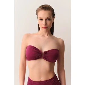 Metal Aksesuarlı Straplez Bikini Üst