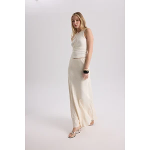 Eubah Kırışık Uzun Ekru Saten Etek