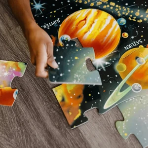 Melissa & Doug Dev Yer Yapbozu- Güneş Sistemi (48 Parça)